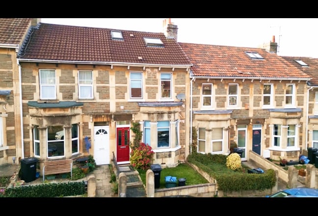 Double bed room in Student house Bath Main Photo