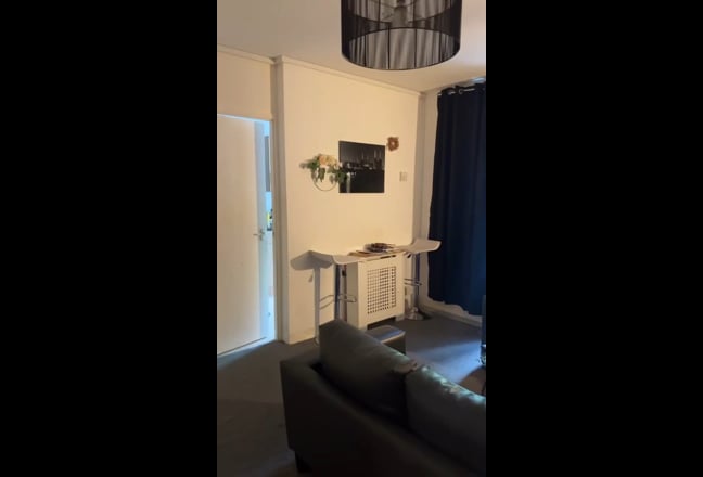 Double bedroom in central London  Main Photo