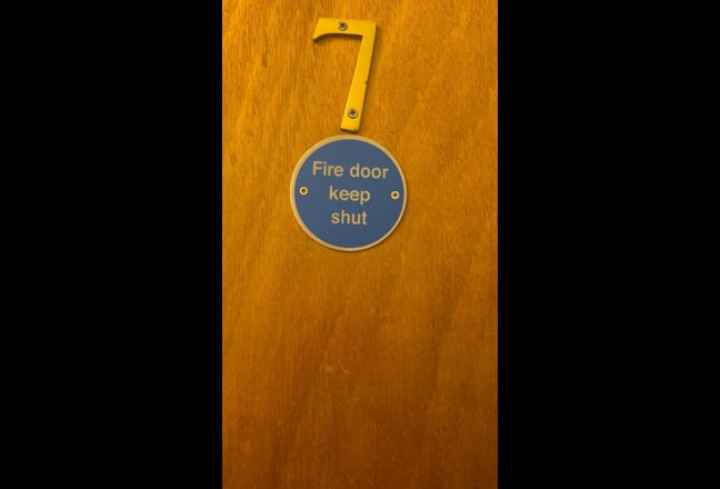 Sea View Double room to rent in small guesthouse  Main Photo