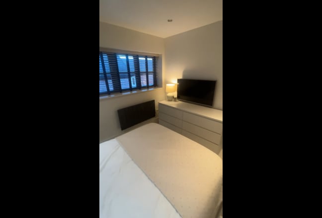 Stylish and comfortable double bedroom  Main Photo