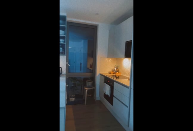 Canarywharf - Stylish room with private bathroom Main Photo