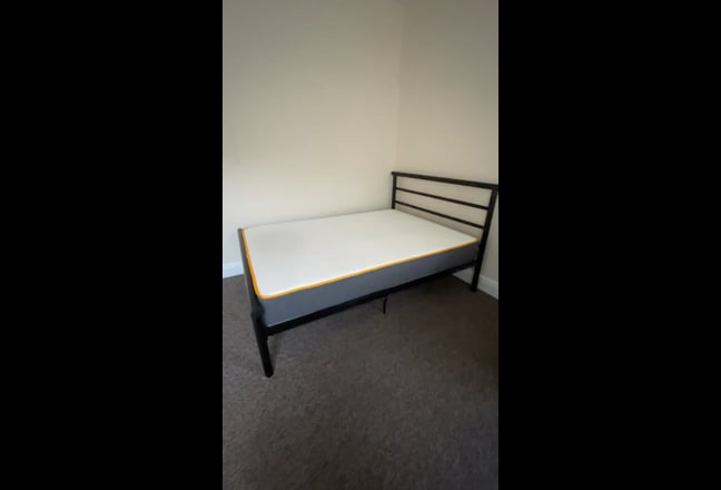  Room Available for  Academic Year 26/27 Main Photo