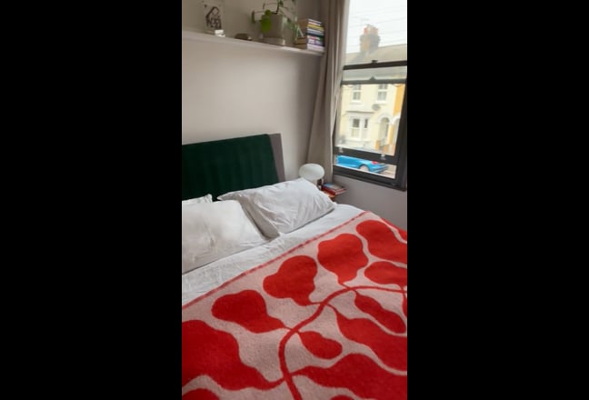 Large Double Bedroom near St James Street Main Photo