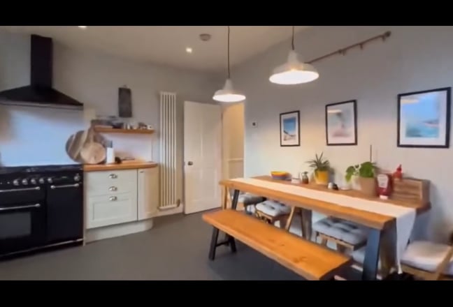 Two Bright Double Rooms in Friendly Home Main Photo