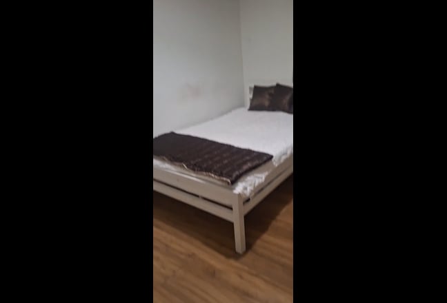 A large Furnished Double Room near tube station  Main Photo