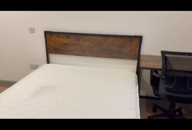 Brand New Studios in central Bromley with Parking Main Photo