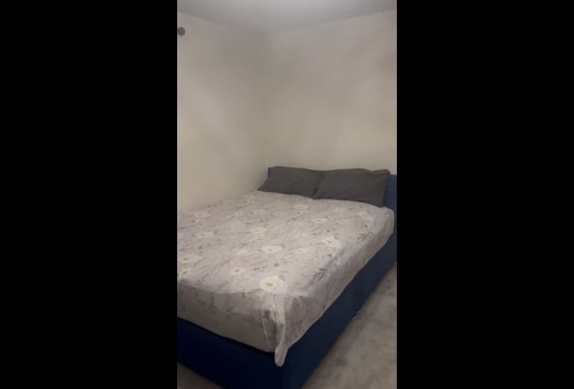 Beautiful double bed room Main Photo