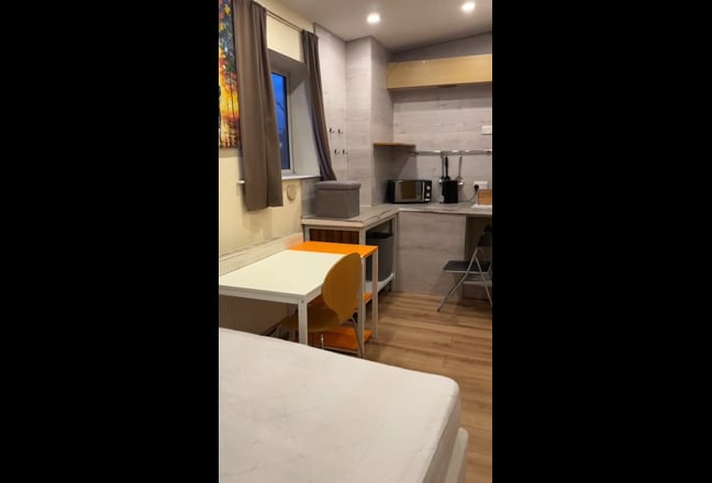 Look Double Room with Bathroom for 1 Main Photo