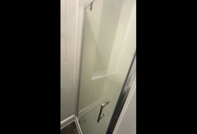 Studio flat available  Main Photo