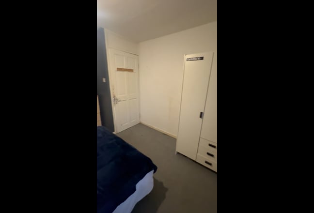 C. 33s - Nice double room in archway  Main Photo