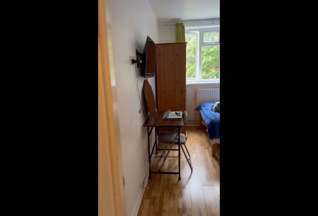 Double room is in SW156DG - bills included  Main Photo