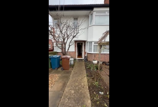 A room of one's own? (Harrow Dbl) Main Photo