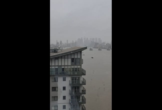 Looking for buddy up a new built flat in SE18 5BB Main Photo