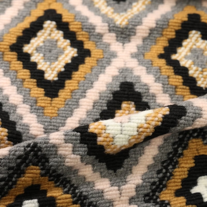 Vidéo: Granny square – Gris rose camel