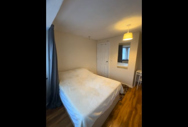  3  Doubles  Brand  New  Ensuites  -  BS11  Main Photo