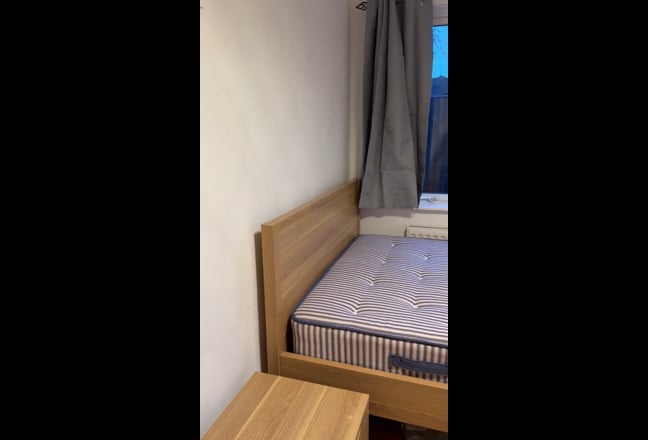 Room for rent in quiet cul-de-sac. Clanfield. Main Photo