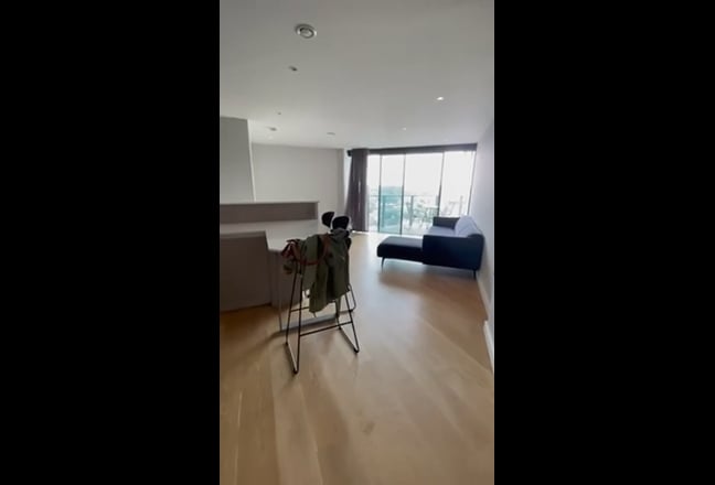 Looking for a housemate Main Photo