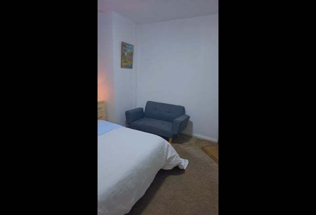 Large Furnished Double Room – Quiet Home,  Main Photo