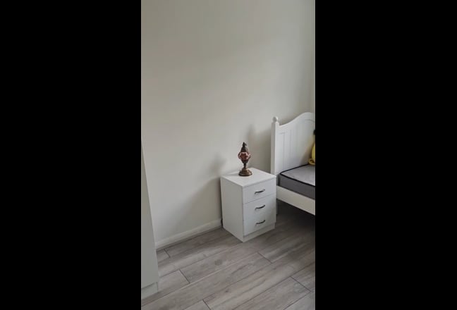 Single room available  Main Photo