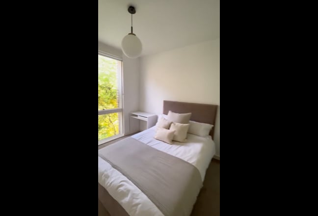 En-Suite Double Room in Kilburn Park Maisonette Main Photo