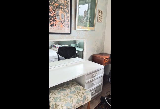 Sunny Annexe with bathroom. Main Photo