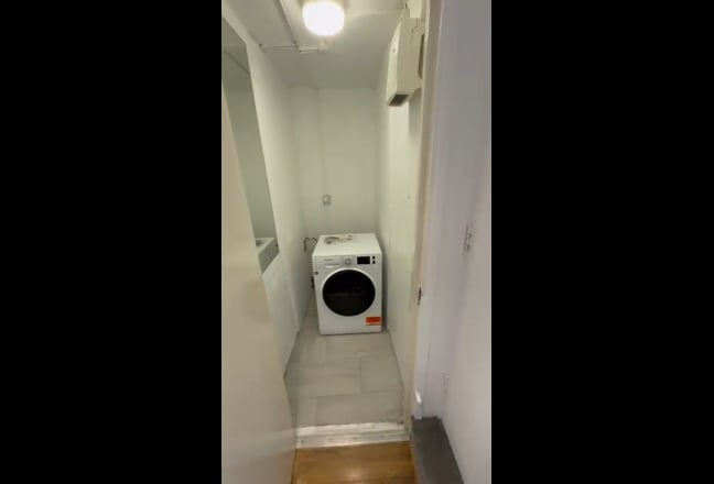  ✨ 3 Fantastic Rooms Available ASAP in Notting Hil Main Photo