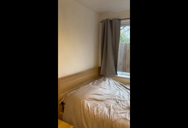 Room for rent in quiet cul-de-sac. Clanfield. Main Photo