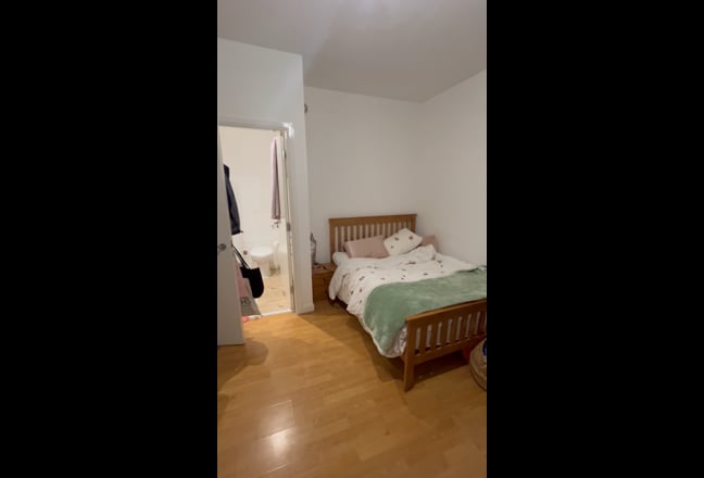 Ensuite room in 2 bed flat in Ancoats Main Photo