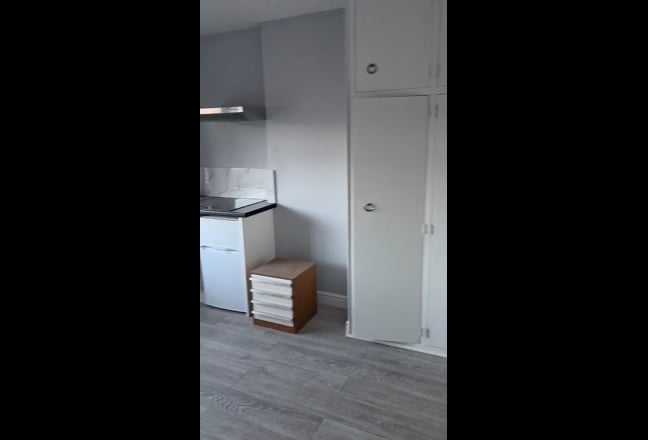 Self Contained Studio All Bills Included Main Photo