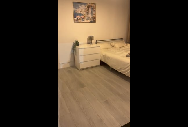 Room available in heart of Bethnal Green  Main Photo