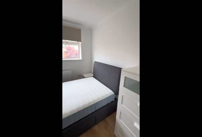 Female lodger sought from 1 March Main Photo