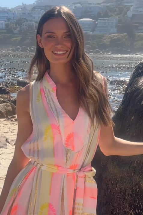 Video: Tracy Kurzes Kleid