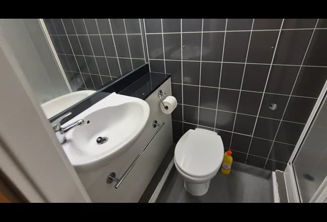 Studio Flat West Street City centre + &pound;1500 Cash Main Photo