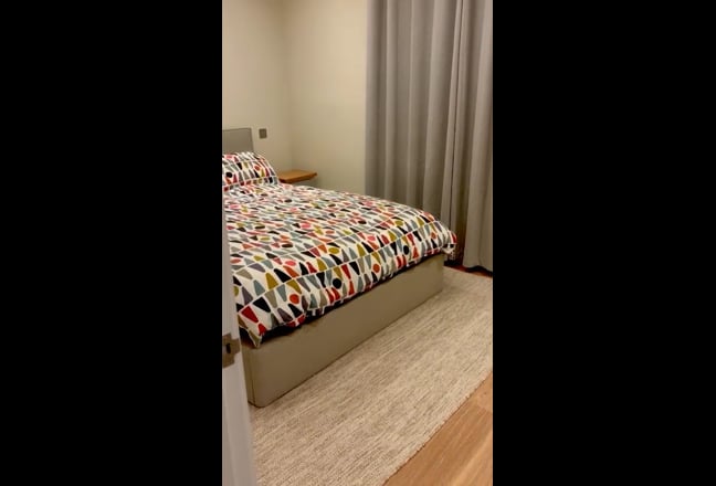 Beautiful Rooms in Fully Refurbished Home Main Photo