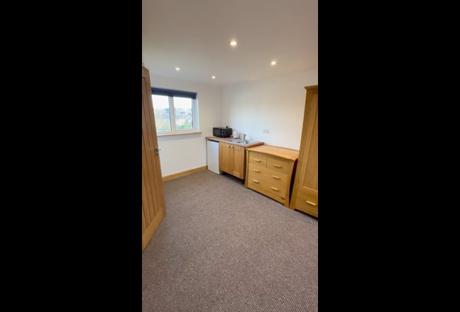 En-suite double room+ kitchenette  near Hospital Main Photo