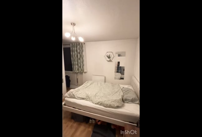 Spacious double  room - 5mins from tube (Zone2/3) Main Photo