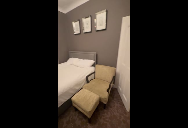 Double Room in Maryland  Main Photo