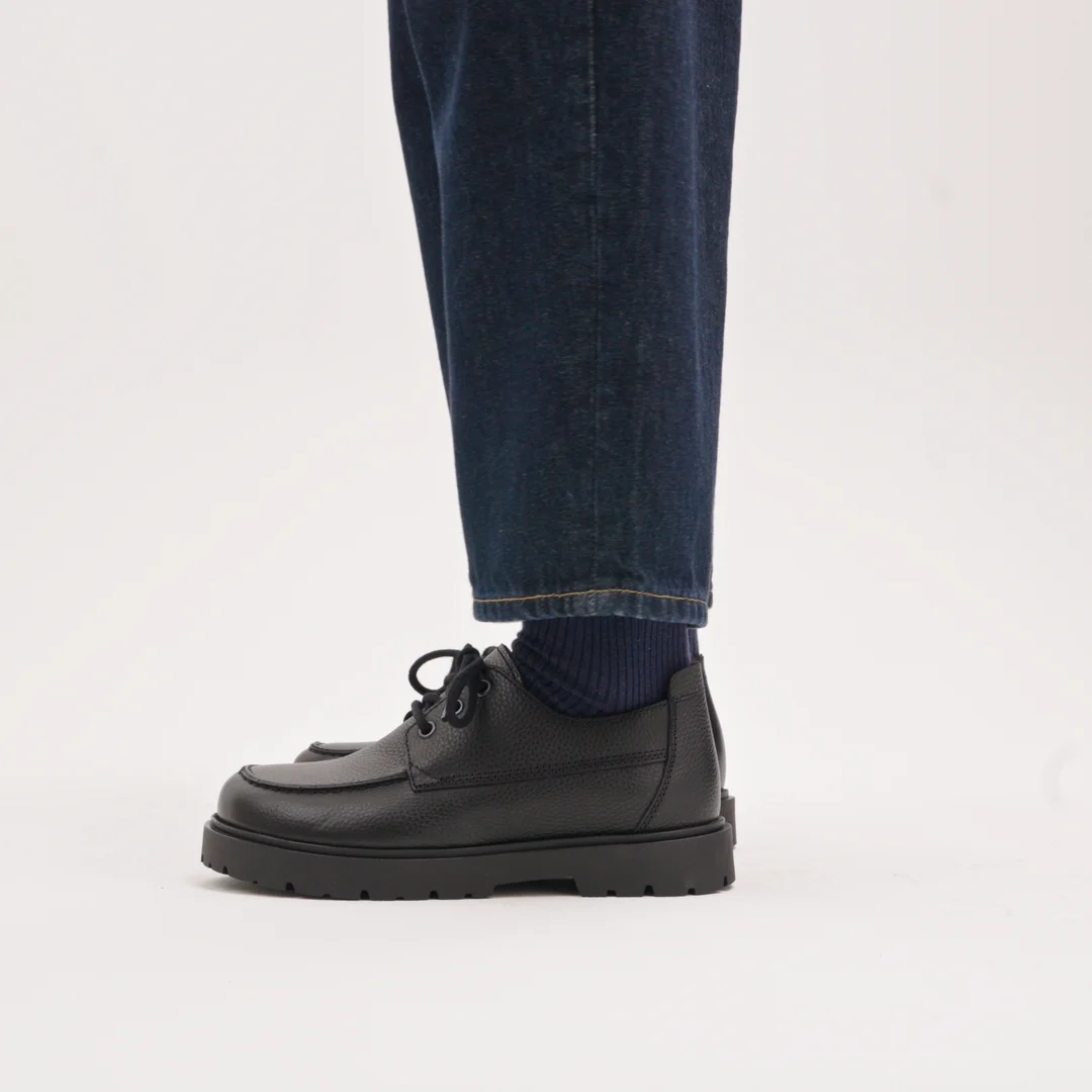 Highwood Moc Lace Leather in Color Black | BIRKENSTOCK US