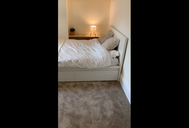 Double en-suite room newly renovated Co-Living  Main Photo