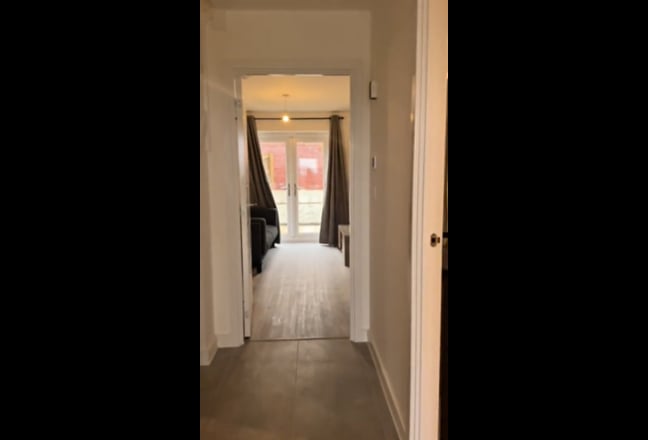 Single or couples - En-suite room & double room Main Photo