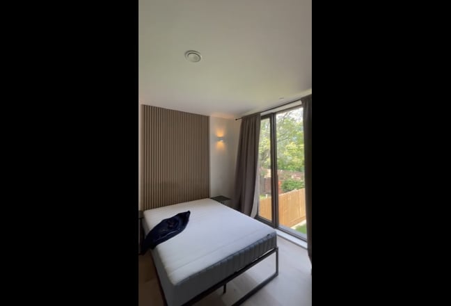 Studio to rent in Harrow on the hill Main Photo