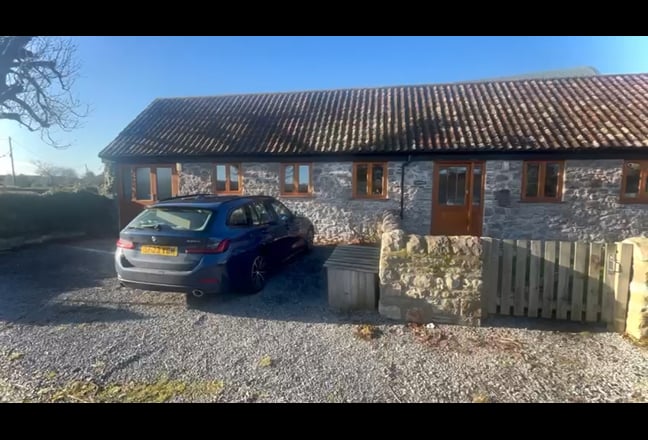 **Luxury 3 Bedroom Barn Conversion** Main Photo