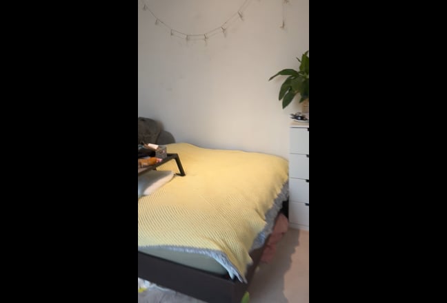 En-suite room in Docklands (move-in asap/end Jan) Main Photo