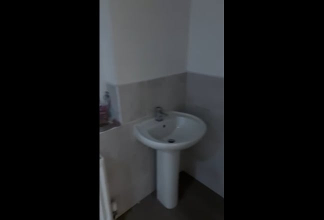 Room available in Salford from end of January 🏠 Main Photo