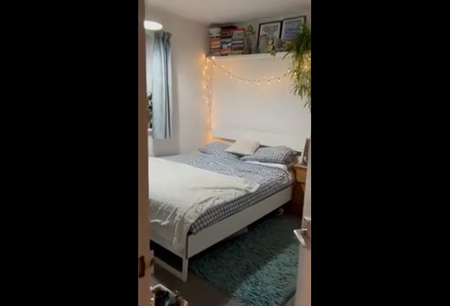 Double room available in sociable flat share  Main Photo