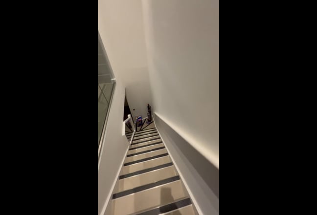 Modern En-suite double room in a duplex apartment  Main Photo