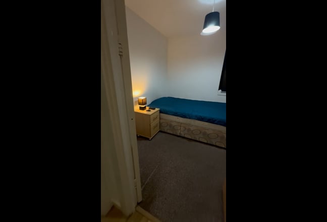 Room with Private Bath – Female Flatmate required Main Photo