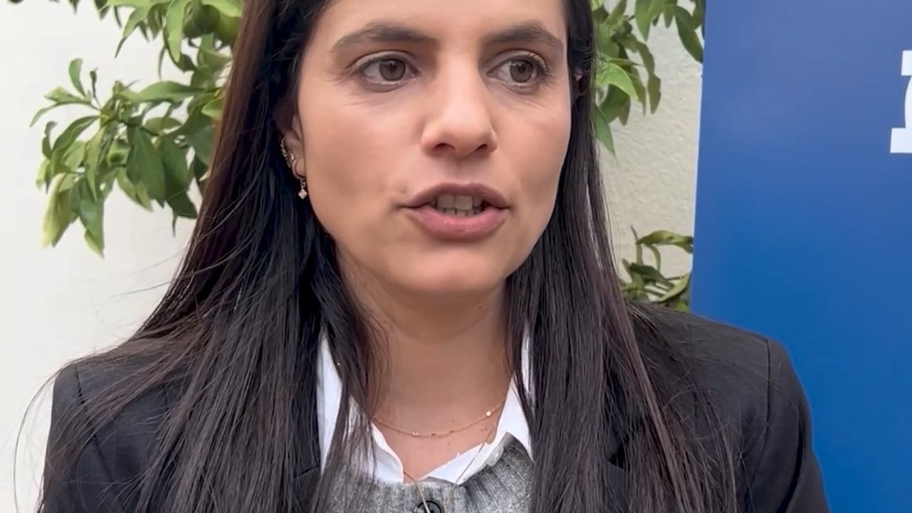 עו"ד גל קורן, בוגרת שערי מדע ומשפט, מספרת למה היא כל שנה חוזרת אל הקמפוס.