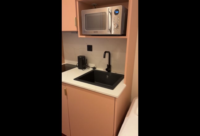 Small but lovely studio for rent Main Photo