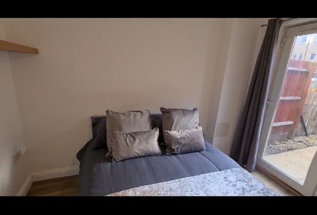 All Bills Inc, Modern City Centre, Private Garden Main Photo